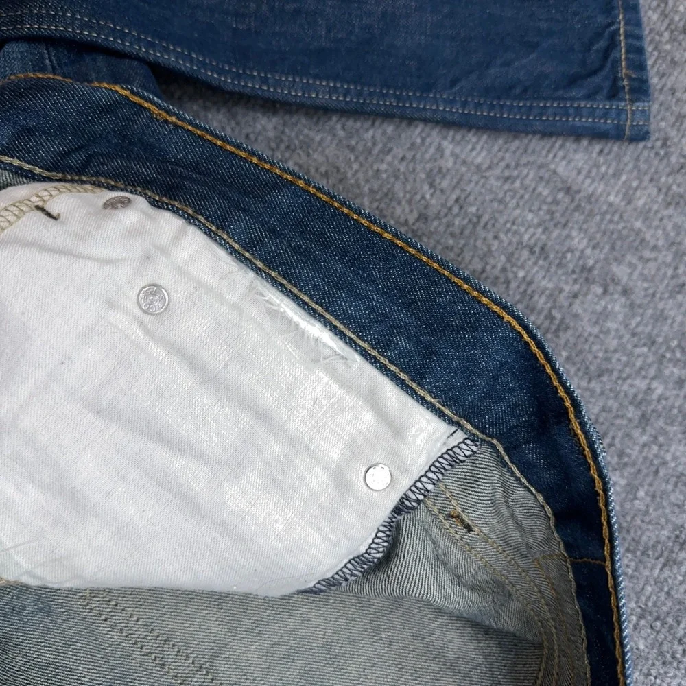 Levis excellent pre